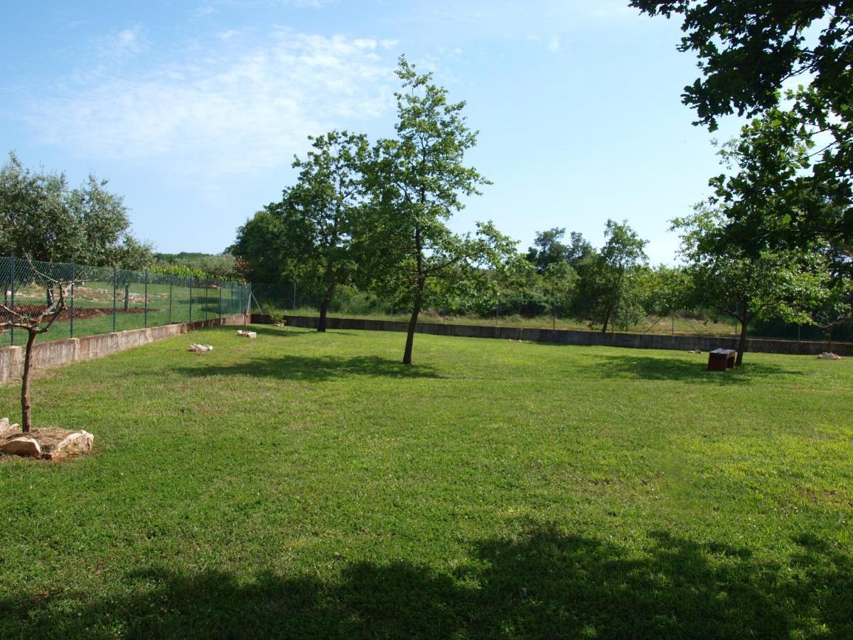 Holiday Home Rosa Gedici Екстер'єр фото